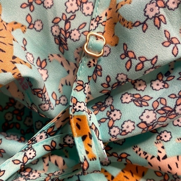 NWT XS VICTORIA’S SECRET BLUE TIGER MOTIF CAMISOLE - Picture 3 of 5